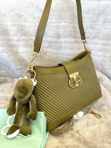 Fantastic green bessie rippled - bessie,