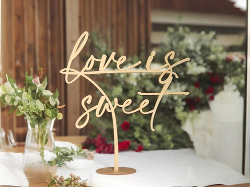 Love sweet table - is,