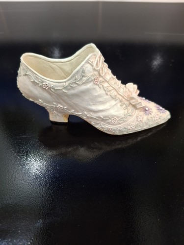 Miniature heeled ladies shoe - ladies,