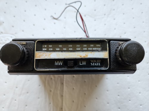 Car radio very old smaller - very,