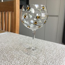 Bee design balloon gin glass
