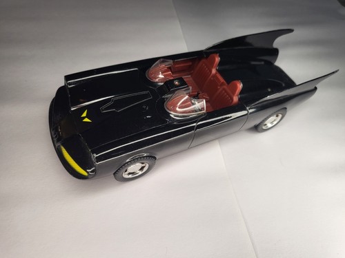 Batman batmobile corgi 1960 - batman,