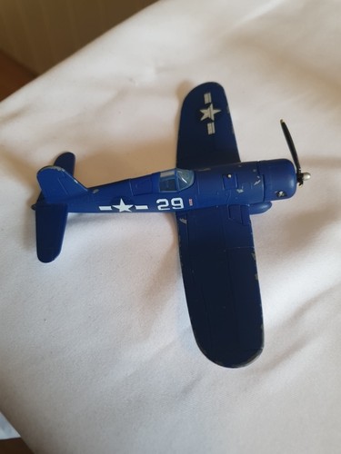 Corgi showcase vought f4u - vought,