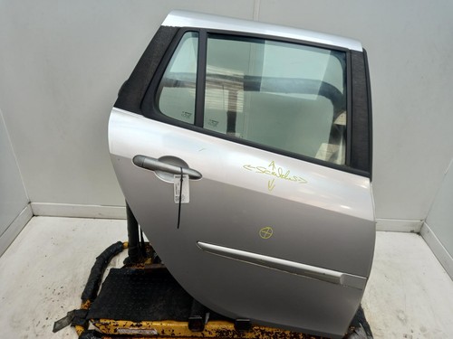 Renault clio right rear door - renault,