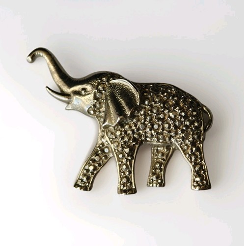 Elephant brooch art - brooch, deco