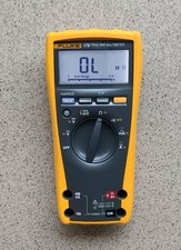 Fluke 179 Handheld Digital