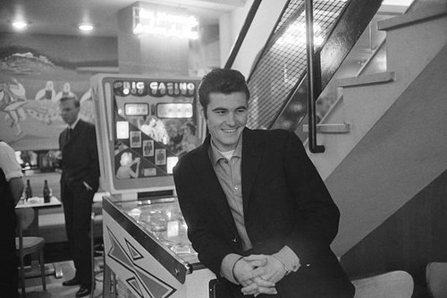 Vince taylor leans pinball - a,