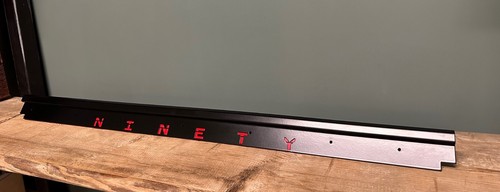 Rear door carpet - rear, retainer