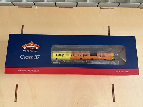Bachmann 789 class 37 - 32-789,