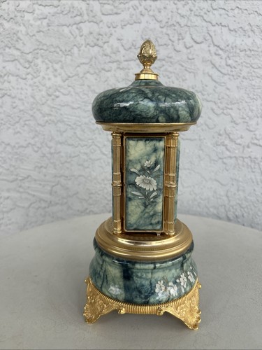 Vintage reuge music - vintage, carousel