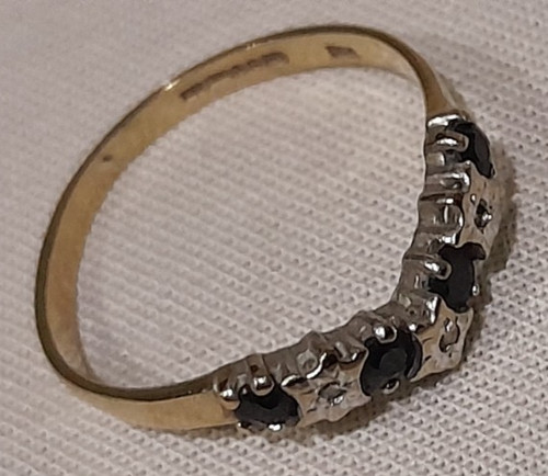 9ct yellow gold dark blue - *9ct,