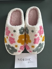 Nordic Peace Livia Flower Slippers in White/Multi, Size 5.5-6 (36-37)