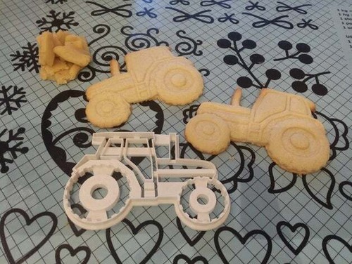 Tractor cookie pastry biscuit - tractor,
