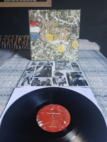 The stone roses self titled - roses,