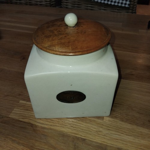 Studio pottery salt glaze - glaze, pot