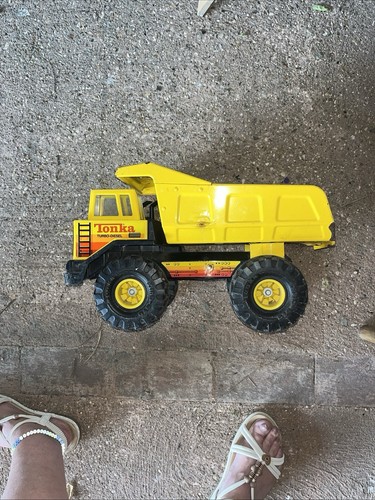 Vintage tonka tipper truck - tipper,