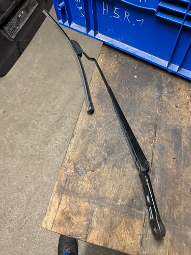 Golf wiper arm - iv,