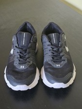 Under Armour Micro G Speed Swift Size 8