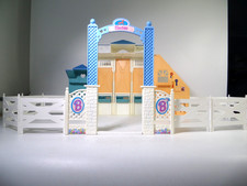 Vintage 1998 Mattel Barbie Pony Club Horse Riding Stable Expanding Playset Only
