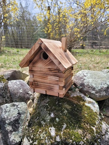 Pine log cabin birdhouse - pine,