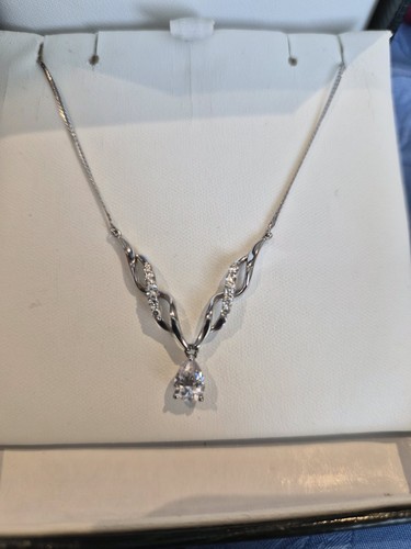 9ct white gold necklace - -,