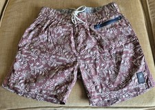 Crosshatch Men's Burgundy Floral Swim Shorts Size Small