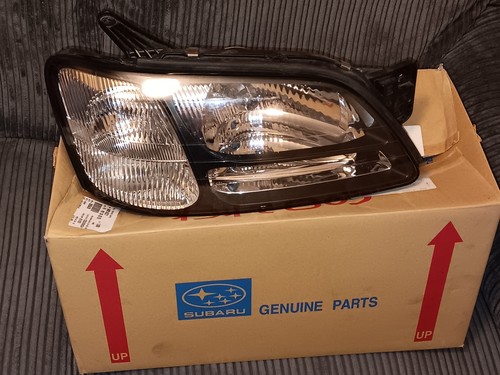 Subaru legacy 2000 headlight - subaru,