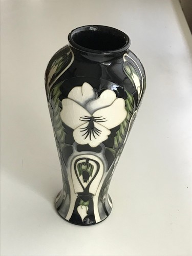 Rare vintage moorcroft - rare,