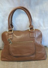 Episode..Tan leather bag Tote LARGE Grab bag Very Good Condition 