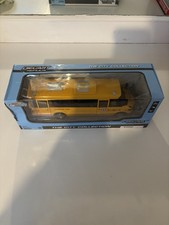 1:24 School Bus Toy, Die Cast
