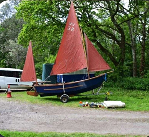 2020 wooden sailing dinghy red - 2020,