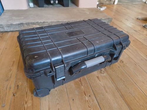 Peli style hard case - hard,