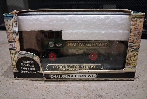Lledo coronation street - lledo,