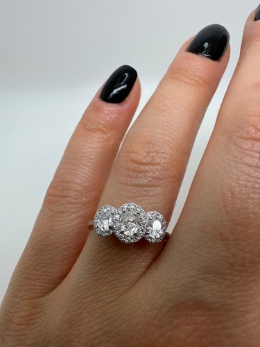 Platinum halo oval cut - halo, trilogy