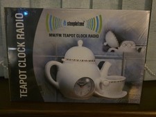 VINTAGE NOVELTY TEAPOT AND CUP