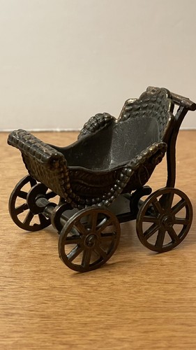 Vintage 1976 minature - minature, baby