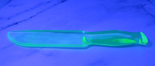Antique glowing green - antique, vaseline