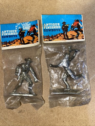 Plastic toy soldiers 32 - soldiers, 1/32