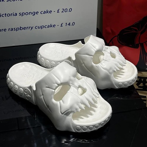 Y2k skull design men slippers - skull,