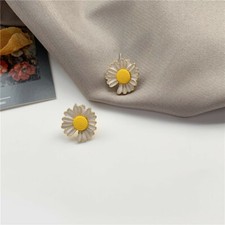 White enamel daisy stud
