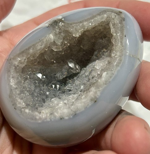 Agate egg with quartz cave - egg,