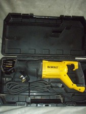 Dewalt  DWE305, Reciprocating Saw, 240v, 1100w, & Carry Case