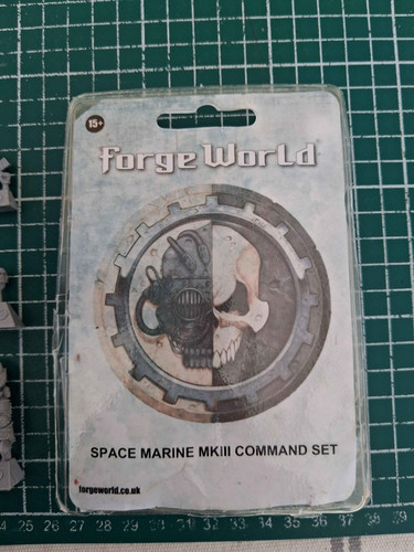 Warhammer horus heresy - warhammer,