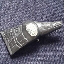 Vintage NW Native American Haida Argillite & Abalone RAVEN with THE LIGHT Brooch