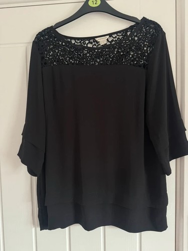 Monsoon black top - , lace