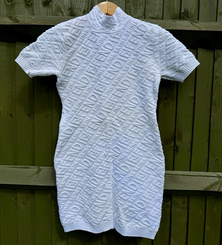 White embossed monogram short - white,