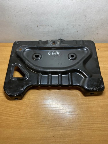 Mercedes benz w212 battery - mercedes-benz,
