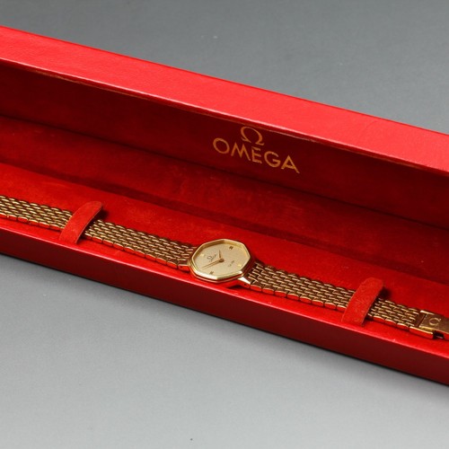 Near mint case omega de - w/case],