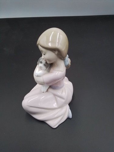 Nao figurine girl with puppy - nao,