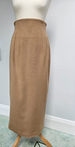 Vintage droopy brown - &,